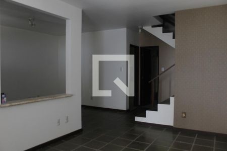 Sala de casa de condomínio para alugar com 3 quartos, 122m² em Stella Maris, Salvador