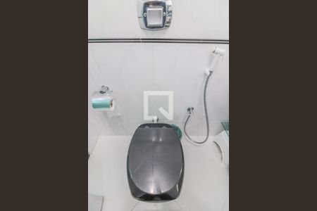 Apartamento à venda com 260m², 5 quartos e 4 vagas Apartamento à venda com 260m², 5 quartos e 4 vagasSuíte 5 - Banheiro