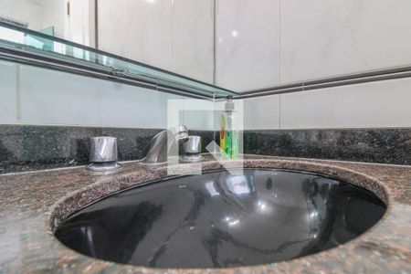 Apartamento à venda com 260m², 5 quartos e 4 vagas Apartamento à venda com 260m², 5 quartos e 4 vagasSuíte 5 - Banheiro