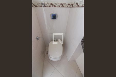 Apartamento à venda com 260m², 5 quartos e 4 vagas Apartamento à venda com 260m², 5 quartos e 4 vagasLavabo