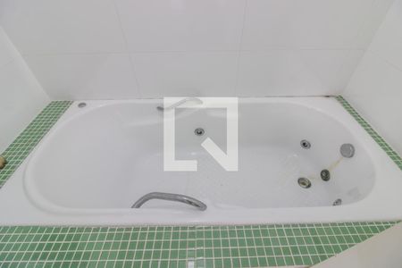 Apartamento à venda com 260m², 5 quartos e 4 vagas Apartamento à venda com 260m², 5 quartos e 4 vagasSuíte 1 Master - Banheira Hidromassagem