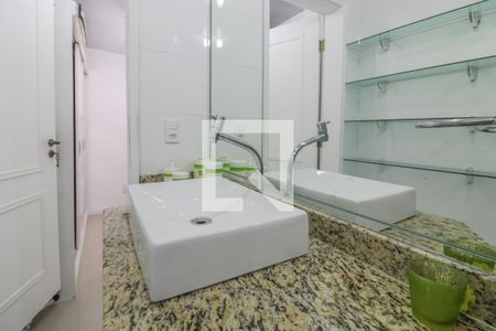 Apartamento à venda com 260m², 5 quartos e 4 vagas Apartamento à venda com 260m², 5 quartos e 4 vagasSuíte 1 Master - Banheiro