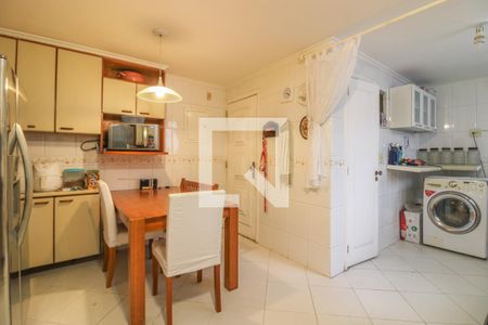Apartamento à venda com 260m², 5 quartos e 4 vagas Apartamento à venda com 260m², 5 quartos e 4 vagasCozinha
