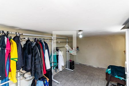 Casa à venda com 215m², 4 quartos e 3 vagas Casa à venda com 215m², 4 quartos e 3 vagasCasa 2 - Quarto 1