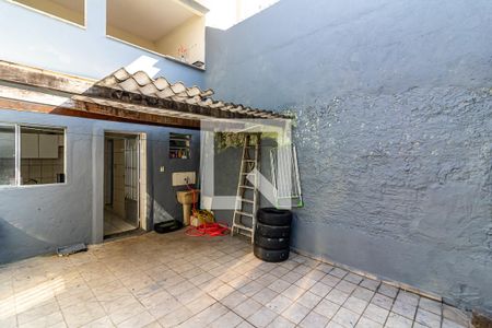 Casa à venda com 215m², 4 quartos e 3 vagas Casa à venda com 215m², 4 quartos e 3 vagasCasa 2 - Área de Serviço
