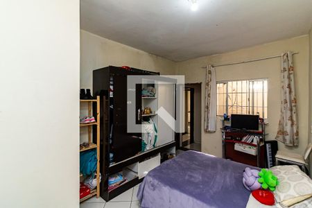 Casa à venda com 215m², 4 quartos e 3 vagas Casa à venda com 215m², 4 quartos e 3 vagasQuarto 2