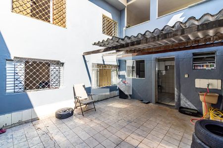 Casa à venda com 215m², 4 quartos e 3 vagas Casa à venda com 215m², 4 quartos e 3 vagasCasa 2 - Área de Serviço