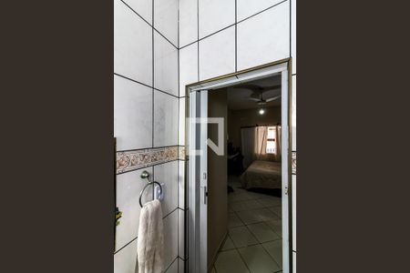 Casa à venda com 215m², 4 quartos e 3 vagas Casa à venda com 215m², 4 quartos e 3 vagasBanheiro da Suíte 1