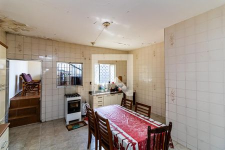 Casa à venda com 215m², 4 quartos e 3 vagas Casa à venda com 215m², 4 quartos e 3 vagasCozinha