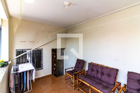 Casa à venda com 215m², 4 quartos e 3 vagas Casa à venda com 215m², 4 quartos e 3 vagasÁrea de Serviço