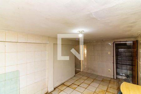 Casa à venda com 215m², 4 quartos e 3 vagas Casa à venda com 215m², 4 quartos e 3 vagasCasa 2 - Sala