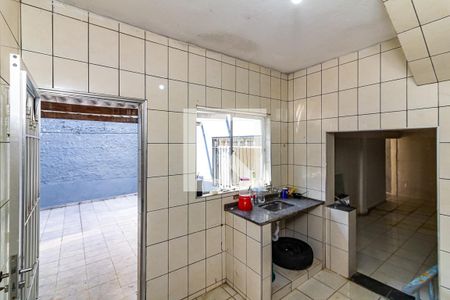 Casa à venda com 215m², 4 quartos e 3 vagas Casa à venda com 215m², 4 quartos e 3 vagasCasa 2 - Cozinha