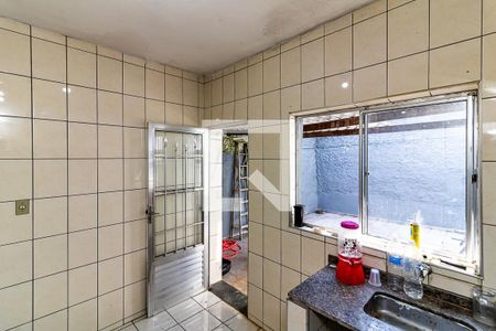 Casa à venda com 215m², 4 quartos e 3 vagas Casa à venda com 215m², 4 quartos e 3 vagasCasa 2 - Cozinha