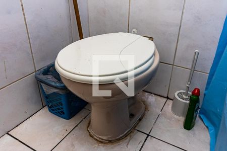 Casa à venda com 215m², 4 quartos e 3 vagas Casa à venda com 215m², 4 quartos e 3 vagasBanheiro Social