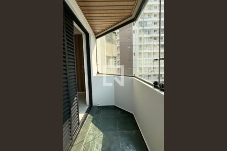 Apartamento para alugar com 110m², 3 quartos e 2 vagassacada do Quarto 2