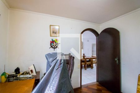 Casa à venda com 225m², 4 quartos e 2 vagasQuarto 4