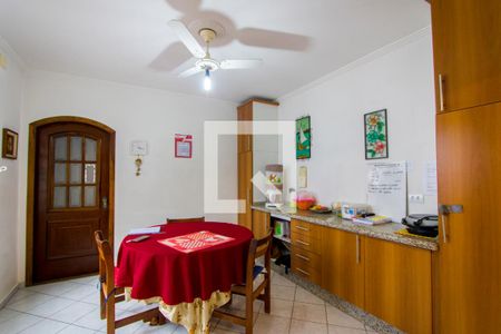 Casa à venda com 225m², 4 quartos e 2 vagasCopa