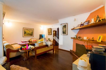 Sala de estar de casa à venda com 4 quartos, 225m² em Jardim Bela Vista, Santo André