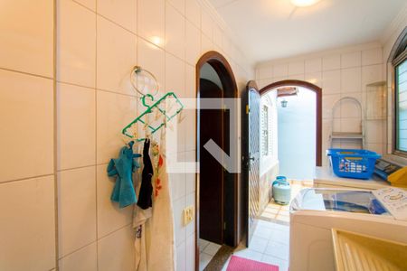 Casa à venda com 225m², 4 quartos e 2 vagasÁrea de serviço