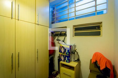 Casa à venda com 225m², 4 quartos e 2 vagasQuarto 2