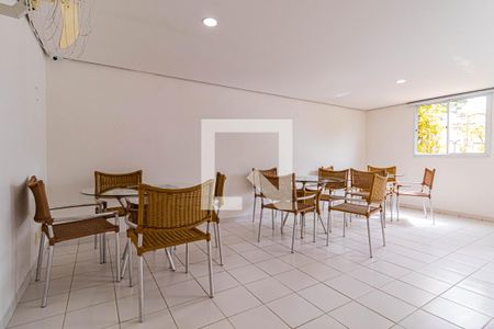 Apartamento para alugar com 48m², 2 quartos e 1 vagaÁrea comum - Salão de festas