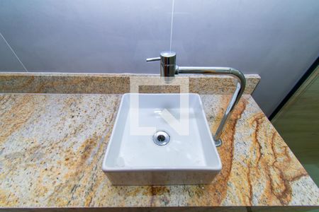 Casa de condomínio para alugar com 150m², 3 quartos e 2 vagas Casa de condomínio para alugar com 150m², 3 quartos e 2 vagasBanheiro da Suíte 2