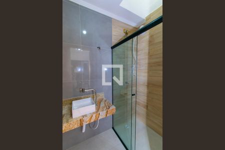 Casa de condomínio para alugar com 150m², 3 quartos e 2 vagas Casa de condomínio para alugar com 150m², 3 quartos e 2 vagasBanheiro da Suíte 2