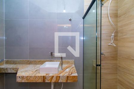 Casa de condomínio para alugar com 150m², 3 quartos e 2 vagas Casa de condomínio para alugar com 150m², 3 quartos e 2 vagasBanheiro da Suíte 2