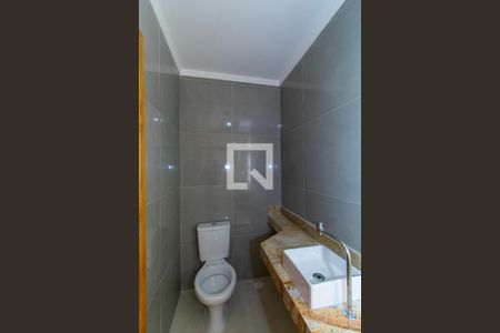 Casa de condomínio para alugar com 150m², 3 quartos e 2 vagas Casa de condomínio para alugar com 150m², 3 quartos e 2 vagasBanheiro da Suíte 2