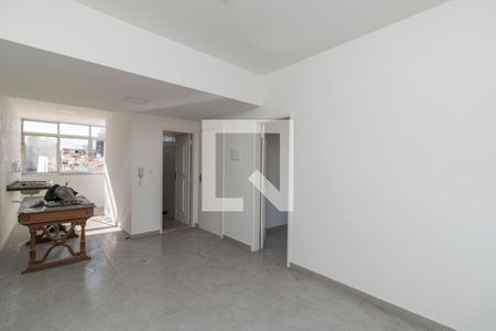 Sala de apartamento para alugar com 2 quartos, 60m² em Tauá, Rio de Janeiro