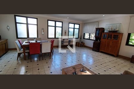 Sala de casa de condomínio à venda com 3 quartos, 684m² em Vila Progredior, São Paulo