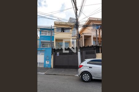 Casa à venda com 295m², 4 quartos e 4 vagas Casa à venda com 295m², 4 quartos e 4 vagasFachada