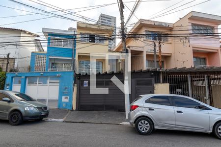 Casa à venda com 295m², 4 quartos e 4 vagas Casa à venda com 295m², 4 quartos e 4 vagasFachada