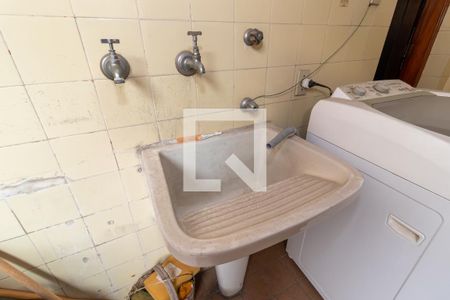 Casa à venda com 295m², 4 quartos e 4 vagas Casa à venda com 295m², 4 quartos e 4 vagasÁrea de Serviço