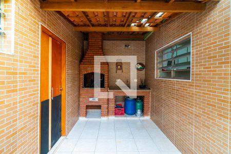 Casa à venda com 140m², 4 quartos e 2 vagasChurrasqueira