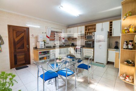 Casa à venda com 140m², 4 quartos e 2 vagasCozinha