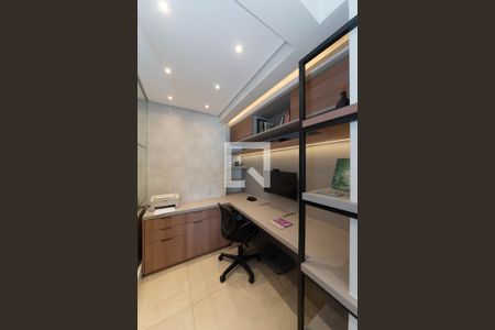 Apartamento à venda com 92m², 2 quartos e 2 vagasEscritório