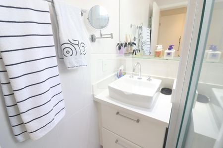 Apartamento à venda com 73m², 2 quartos e 1 vagaBanheiro Quarto 1 