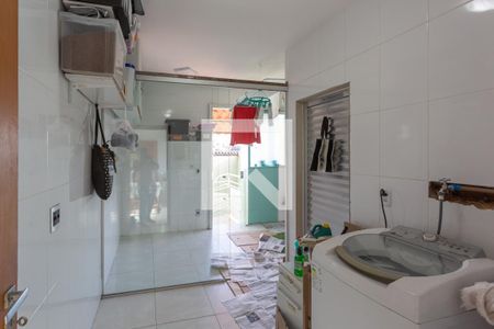 Casa à venda com 223m², 3 quartos e 2 vagasÁrea de Serviço