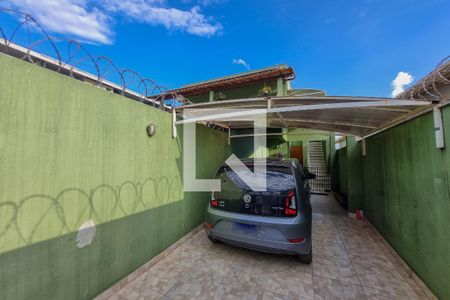 Casa à venda com 223m², 3 quartos e 2 vagasGaragem