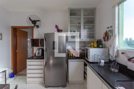 Casa à venda com 223m², 3 quartos e 2 vagasCozinha