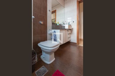 Casa à venda com 223m², 3 quartos e 2 vagasBanheiro