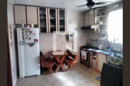 Casa à venda com 3 quartos, 220m² em Vila Ipiranga, Porto Alegre