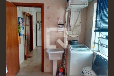 Casa à venda com 3 quartos, 220m² em Vila Ipiranga, Porto Alegre