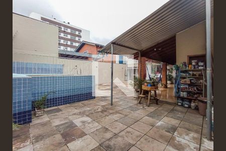 Casa à venda com 3 quartos, 220m² em Vila Ipiranga, Porto Alegre