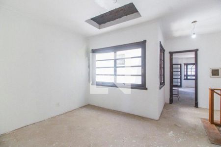 Casa à venda com 3 quartos, 300m² em Jardim Itu, Porto Alegre