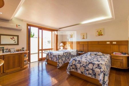 Casa à venda com 3 quartos, 300m² em Chácara das Pedras, Porto Alegre