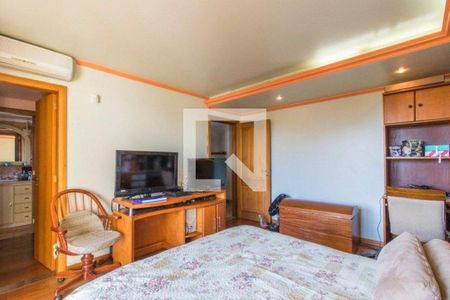 Casa à venda com 3 quartos, 300m² em Chácara das Pedras, Porto Alegre