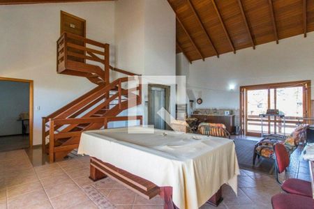 Casa à venda com 3 quartos, 300m² em Chácara das Pedras, Porto Alegre