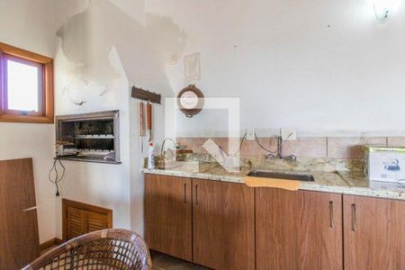 Casa à venda com 3 quartos, 300m² em Chácara das Pedras, Porto Alegre